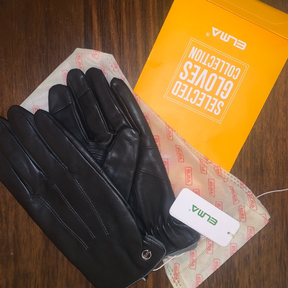 Mens leather gloves. Never been used, still in packaging